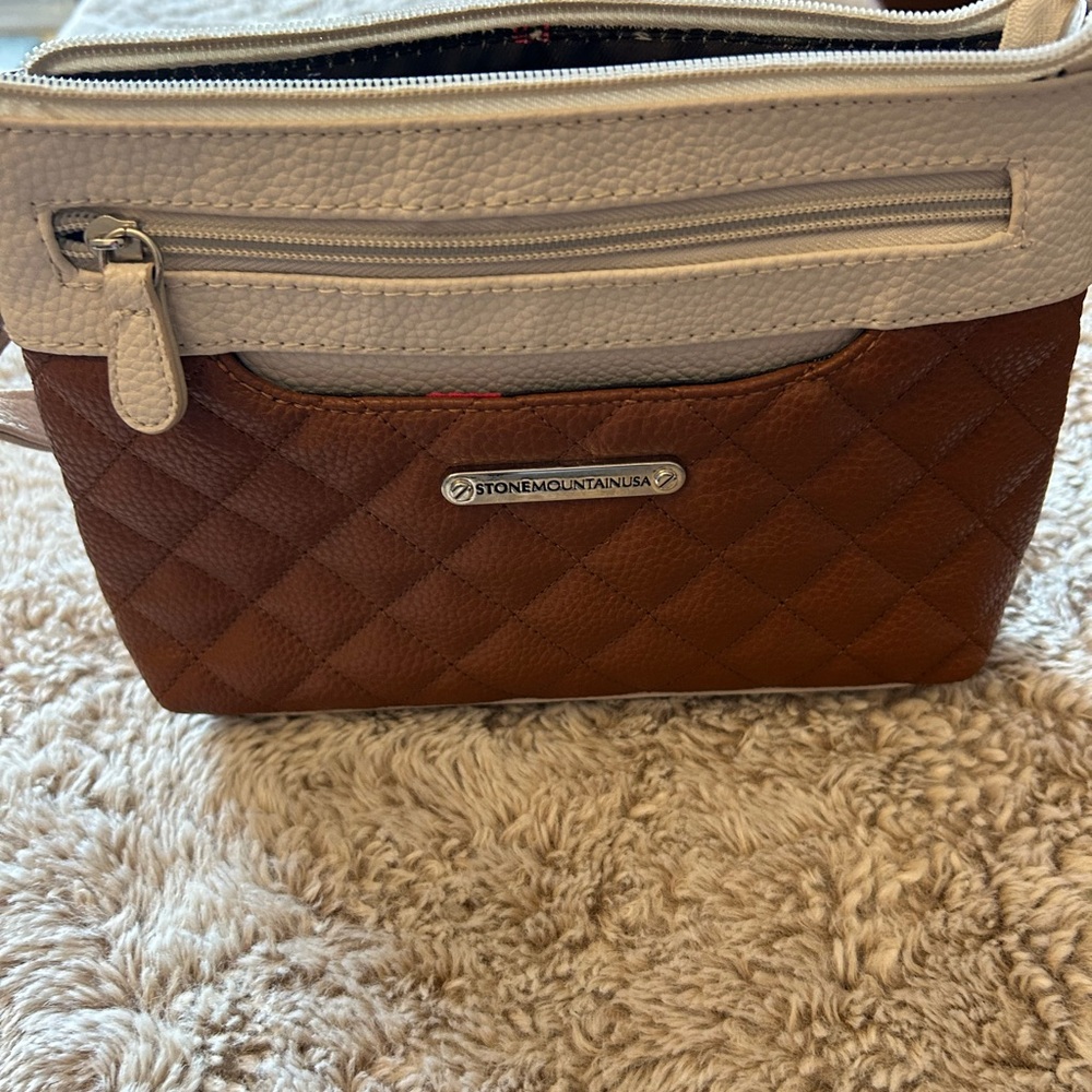 Stone Mountain Accessories Brown and White Quilted Crossbody Purse